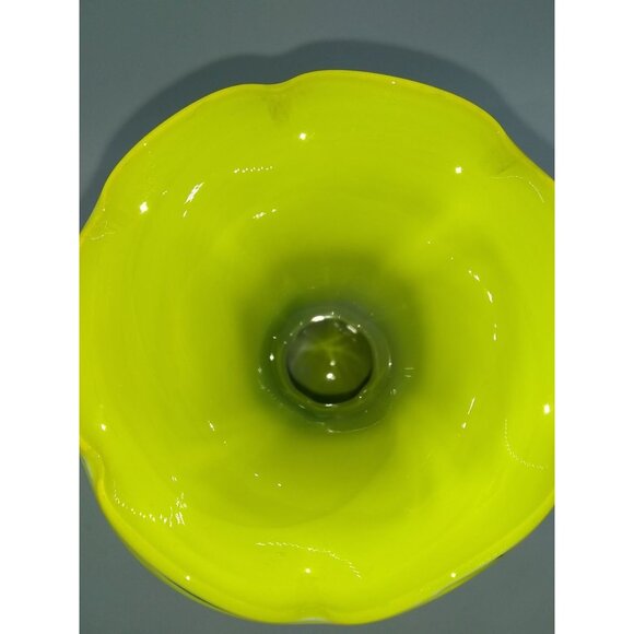 Art glass vase tulip floral style yellow blue swirl Bud Vase 8" - Picture 10 of 12